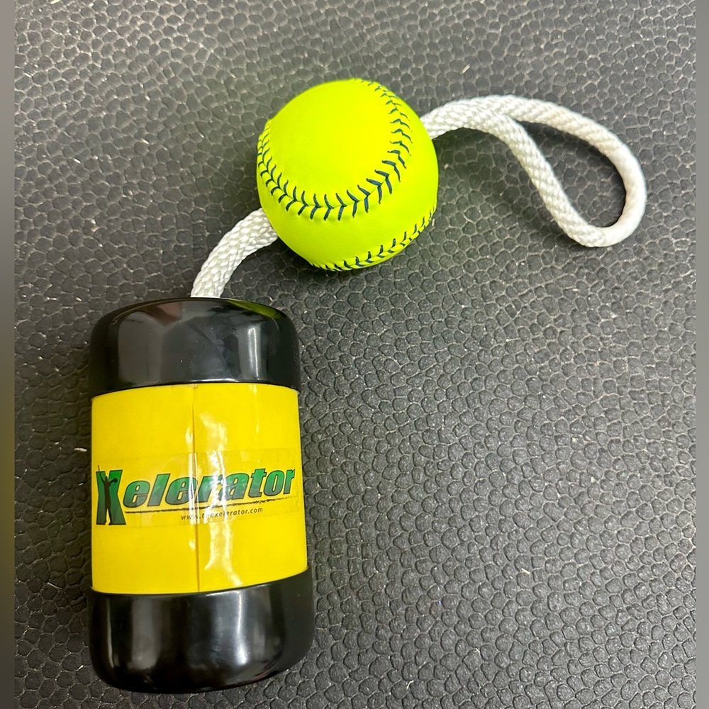Xelerator fastpitch warm up training tool